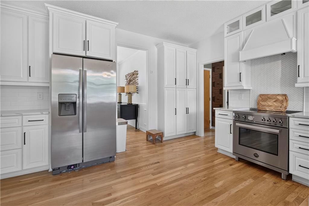 5210 W 157th Place Property Photo 20