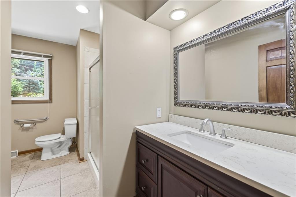 6001 W 68th Street Property Photo 25