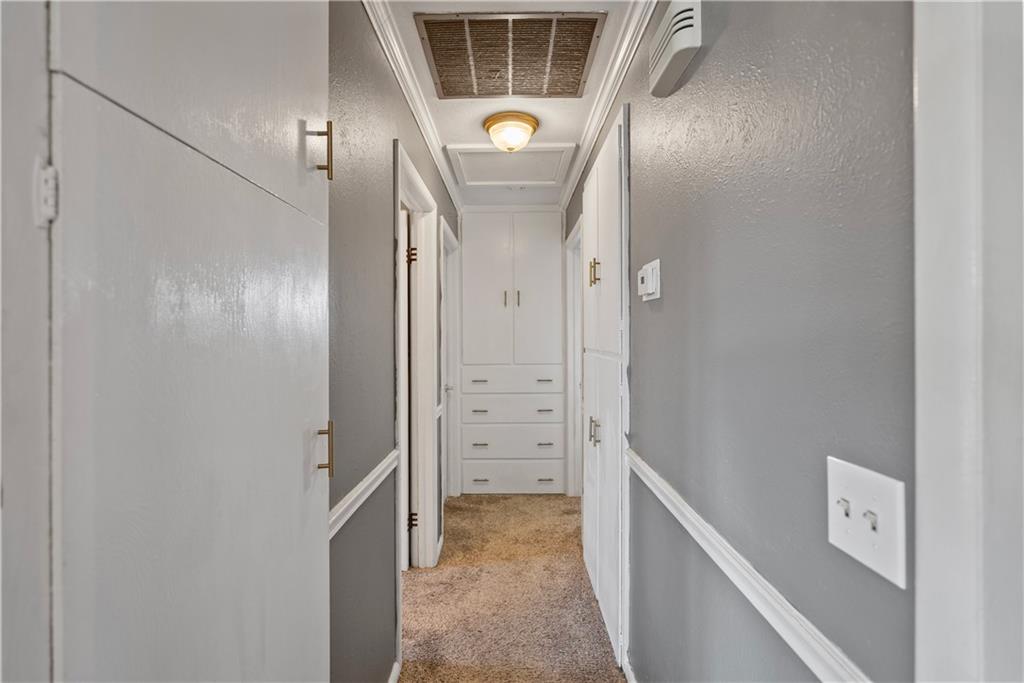 1323 W 3rd Street Property Photo 28