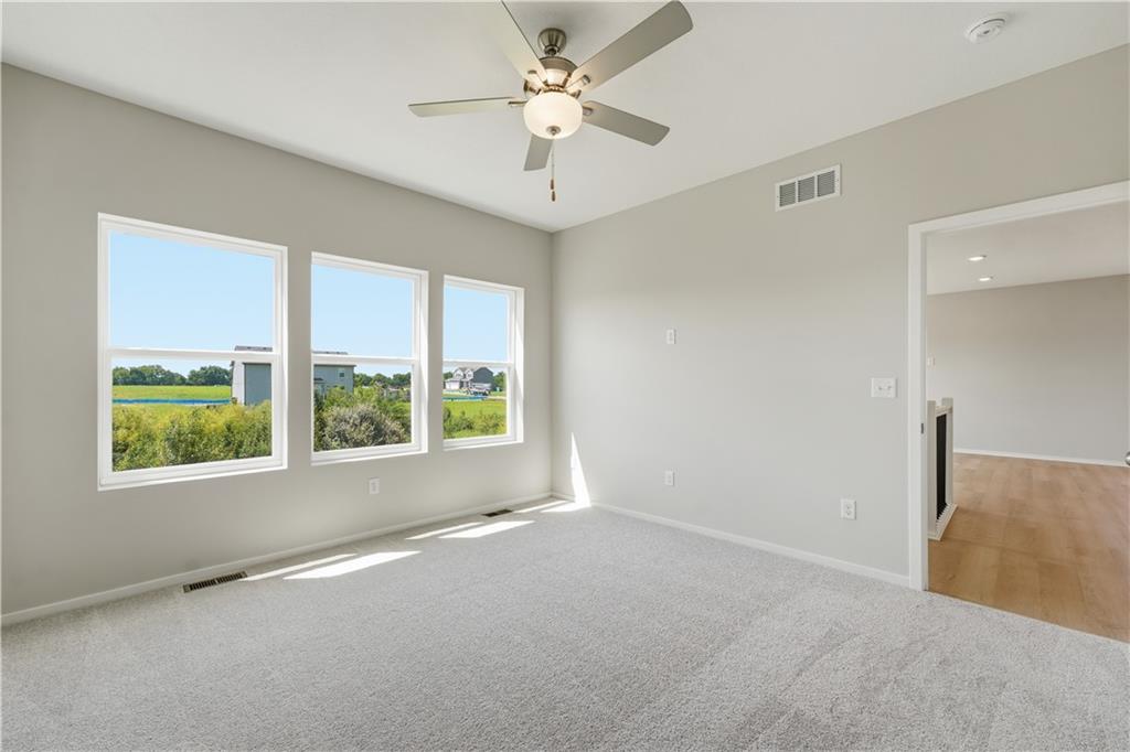 1217 Se Windbreak Street Property Photo 14