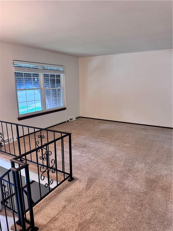 2901 Nw Castle Drive Property Photo 4