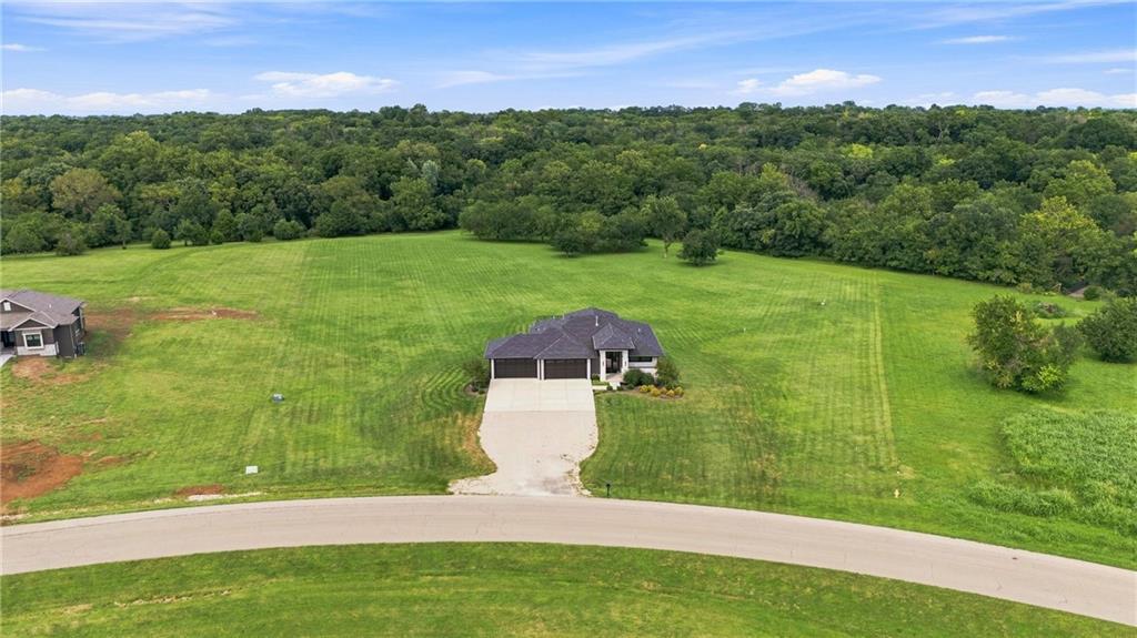 21431 Deer Ridge Drive Property Photo 6