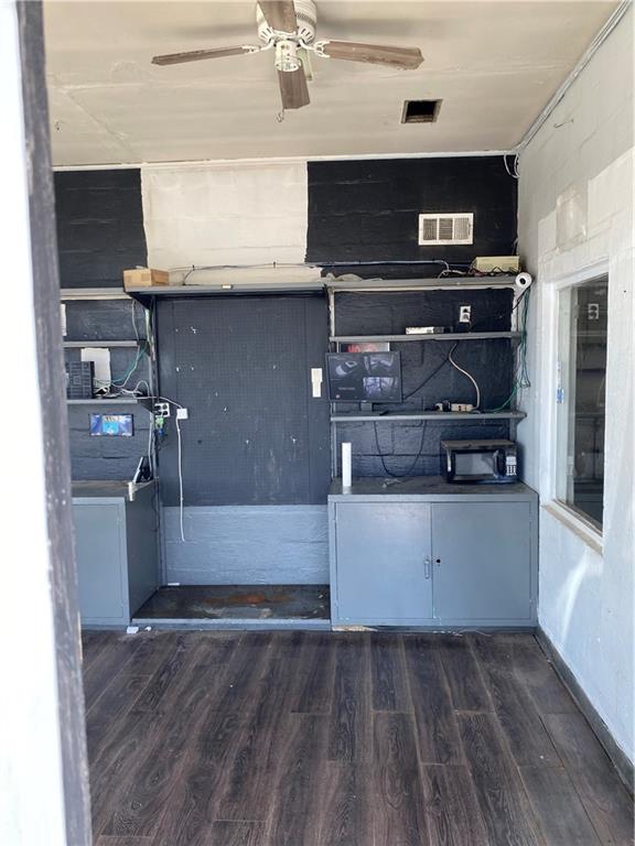 6140 Blue Ridge Boulevard Property Photo 8