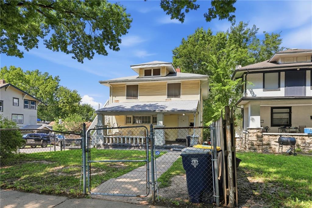 3744 Benton Boulevard Property Photo 3