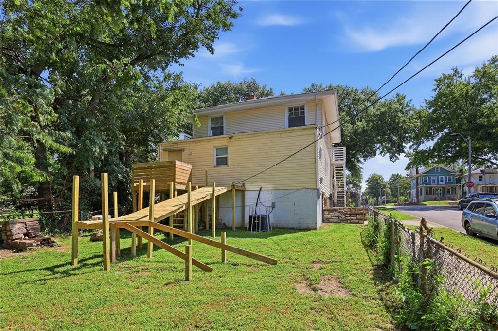 3744 Benton Boulevard Property Photo 30