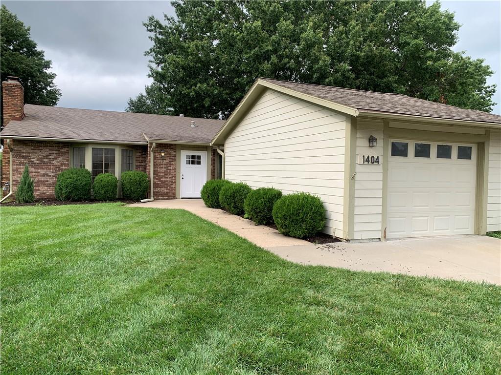 1404 W Stone Boulevard Property Photo 1