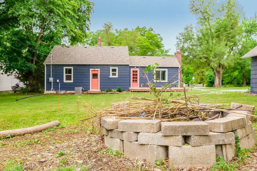 13811 Belmont Avenue Property Photo 1