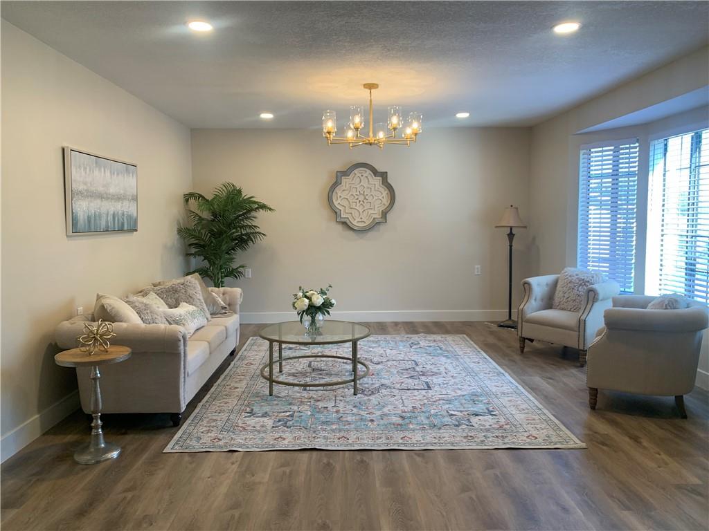 1406 W Stone Boulevard Property Photo 13