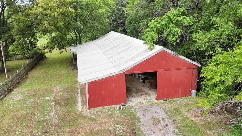1548 N 1000 Road Property Photo 45