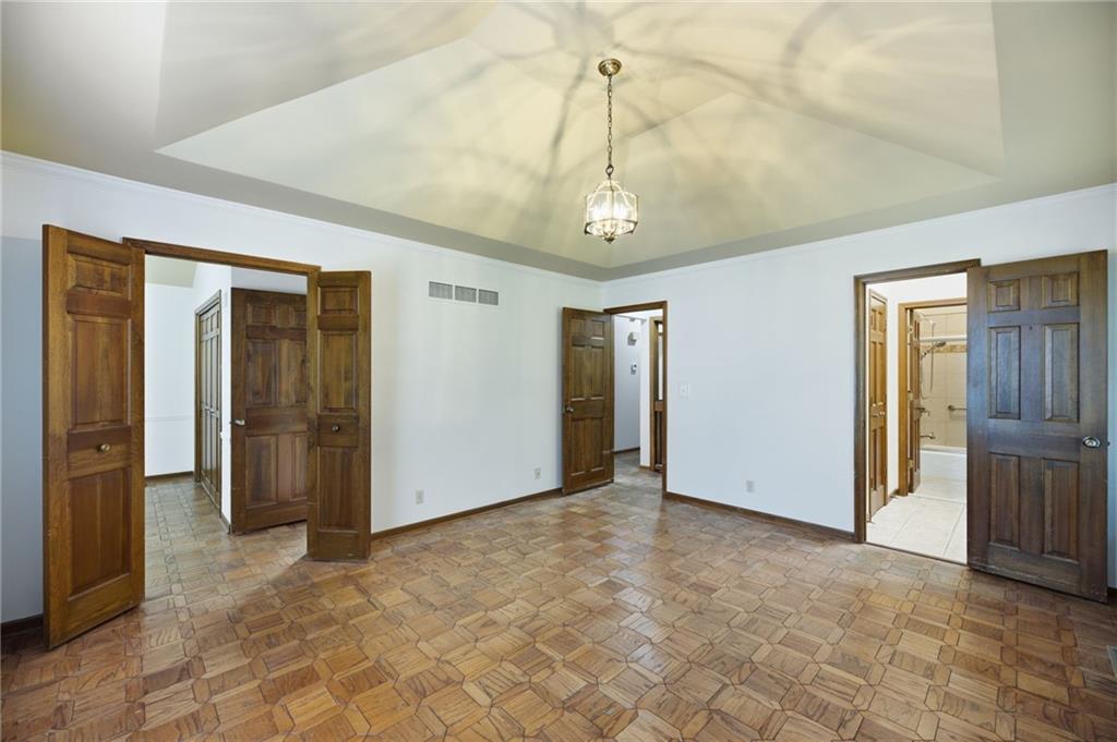 3812 W 79th Terrace Property Photo 13