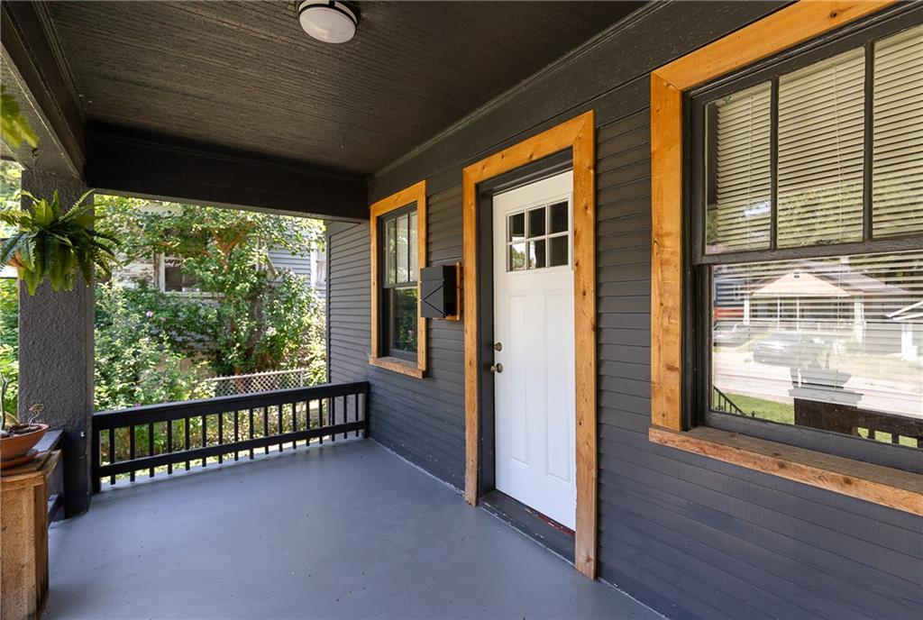1843 Wood Avenue Property Photo 2