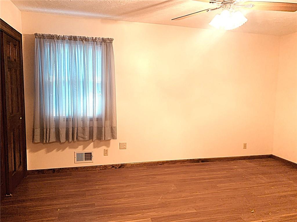 1705 Nw Willow Circle Property Photo 12