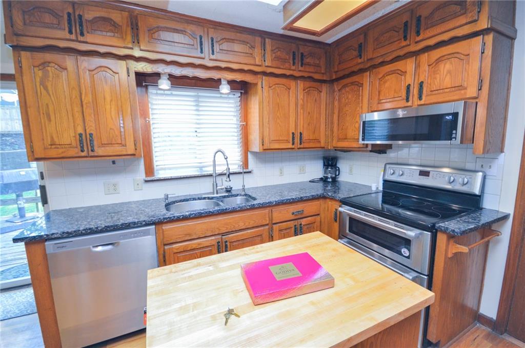5238 N Wayne Avenue Property Photo 14