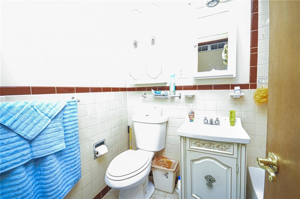 5238 N Wayne Avenue Property Photo 18