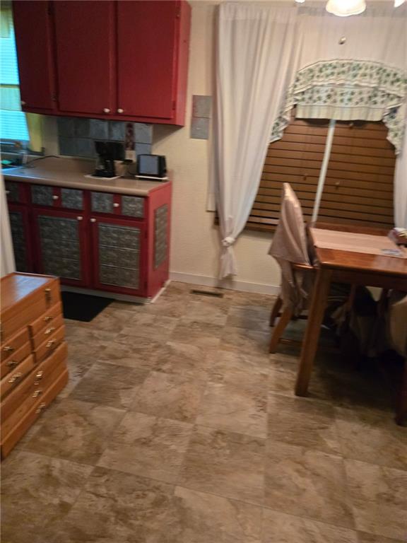 118 James Street Property Photo 9