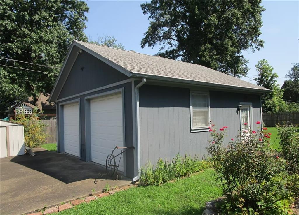 600 S Edgemere Drive Property Photo 14