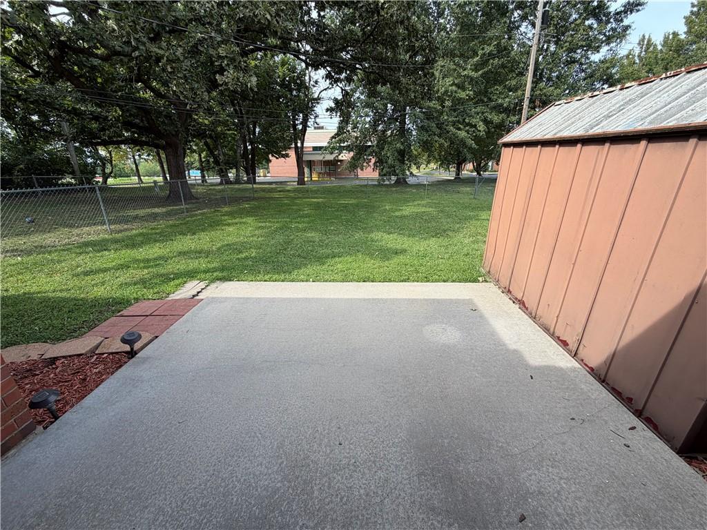 1005 Mock Avenue Property Photo 13