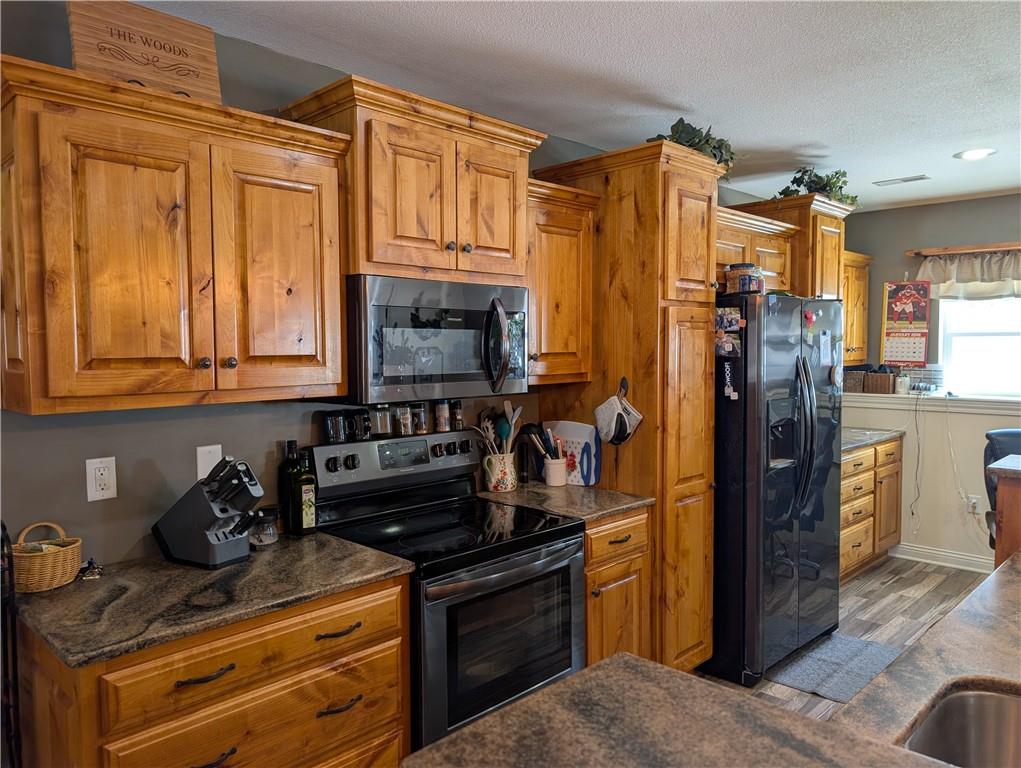 159 N State Street Property Photo 5