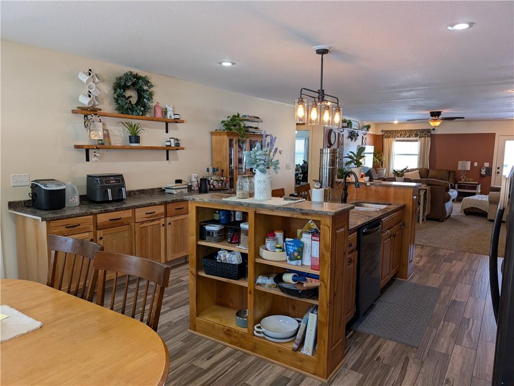 159 N State Street Property Photo 8