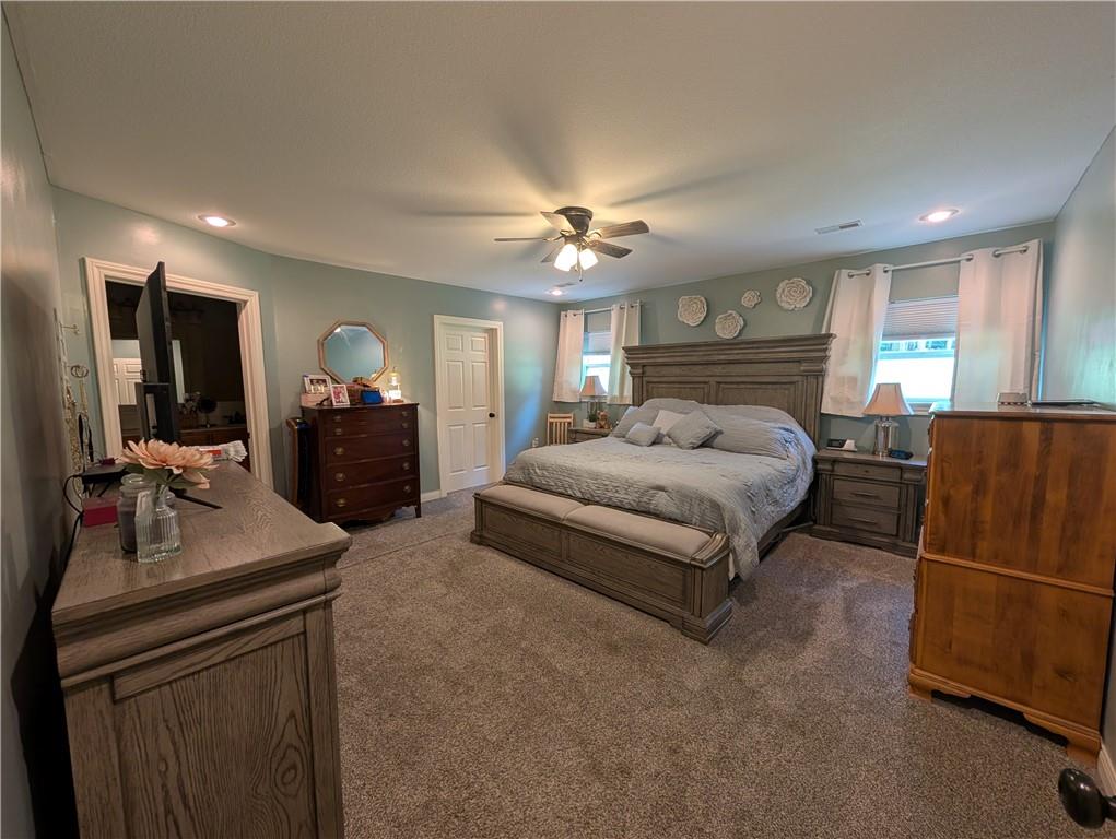 159 N State Street Property Photo 9
