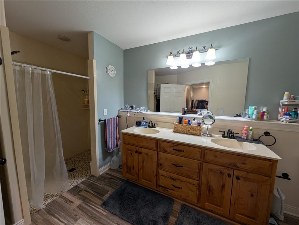 159 N State Street Property Photo 11
