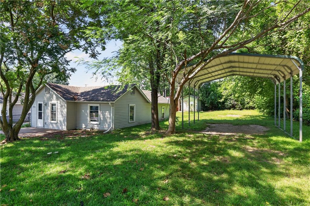 216 S Hunter Street Property Photo 4