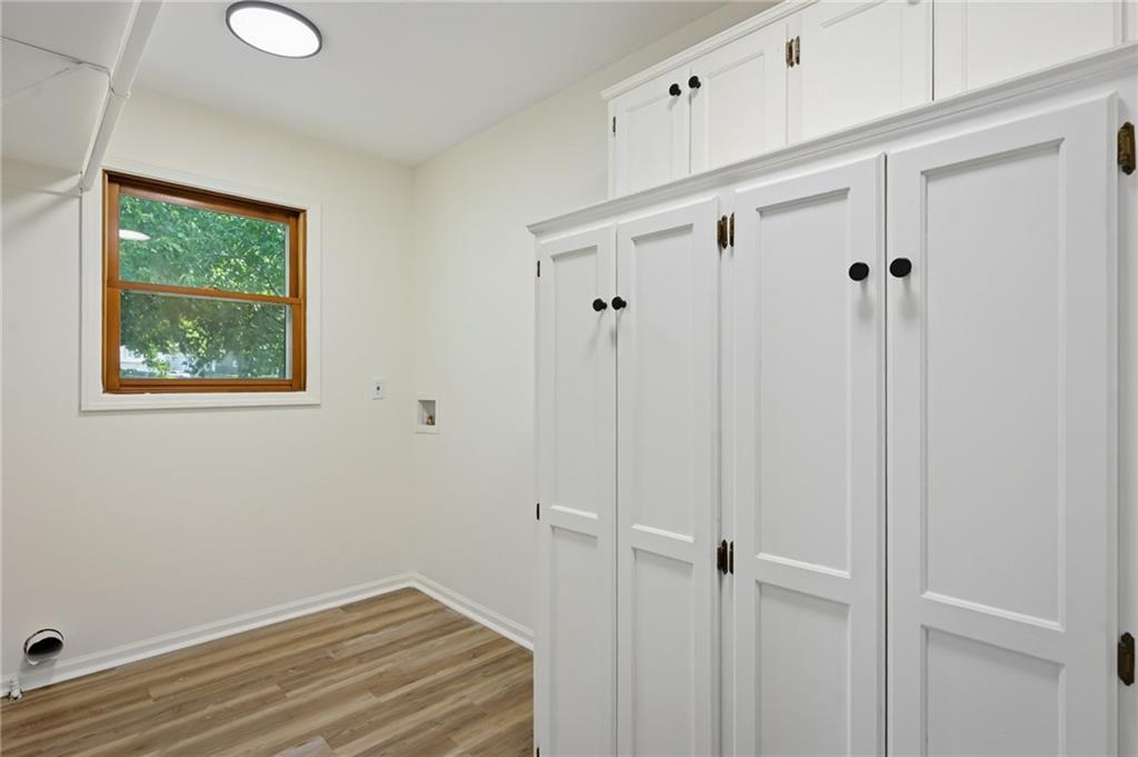 1636 Ne Thames Drive Property Photo 15