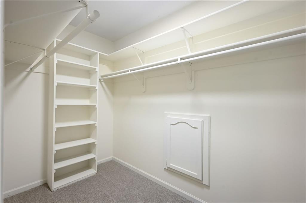 1636 Ne Thames Drive Property Photo 23