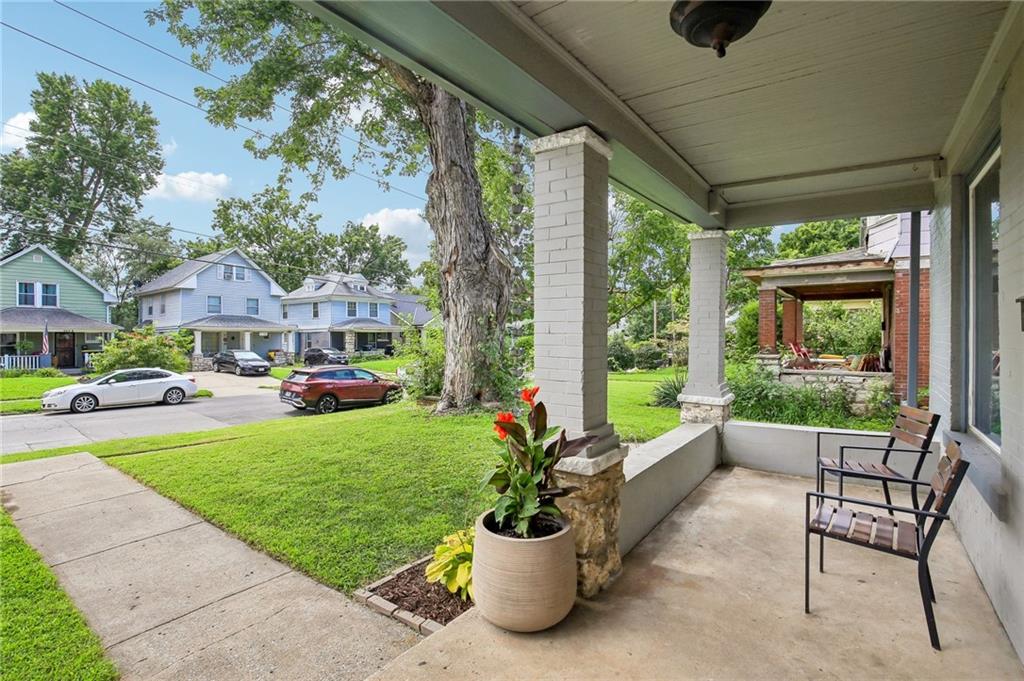 3924 Windsor Avenue Property Photo 3