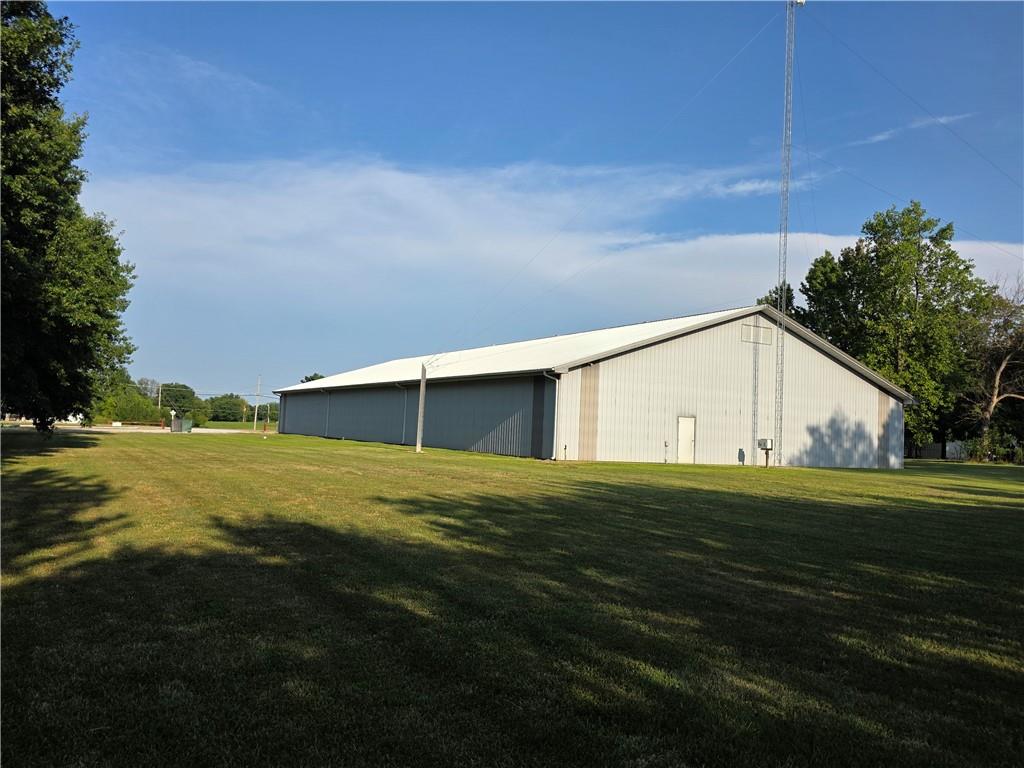 3220 S 32 Highway Property Photo 3