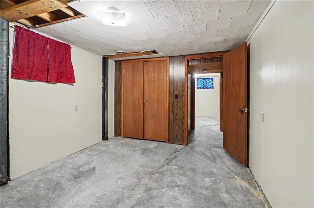 305 E Monroe Street Property Photo 43