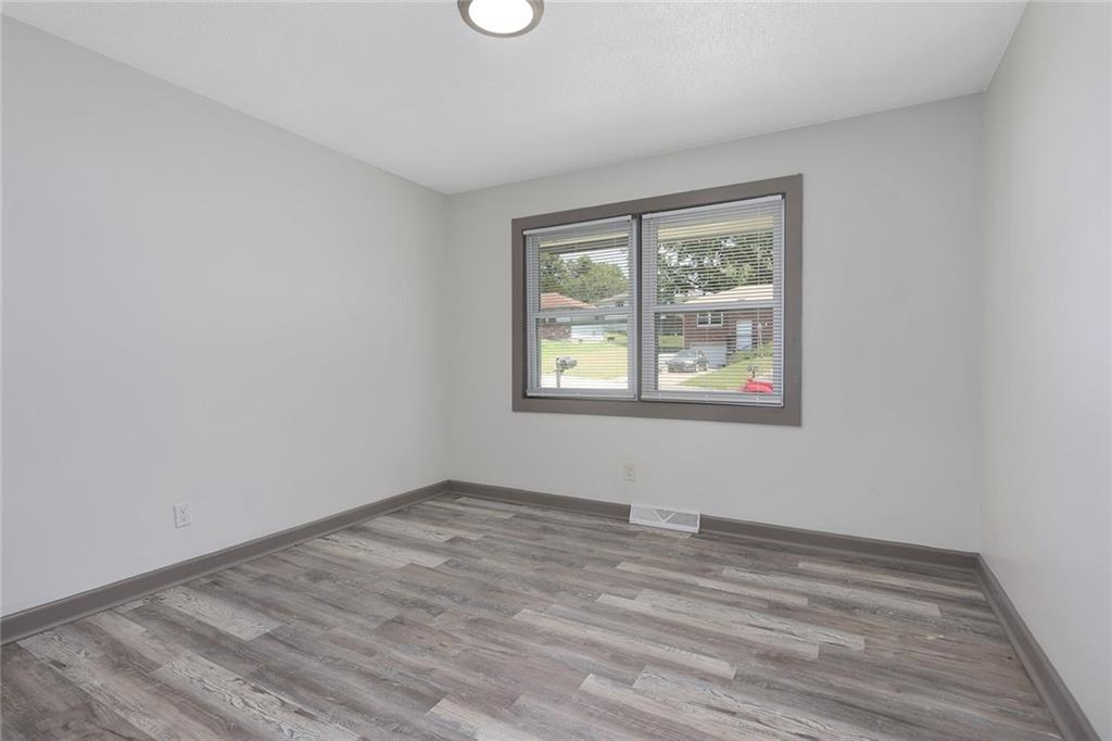 1610 N 59th Place Property Photo 10