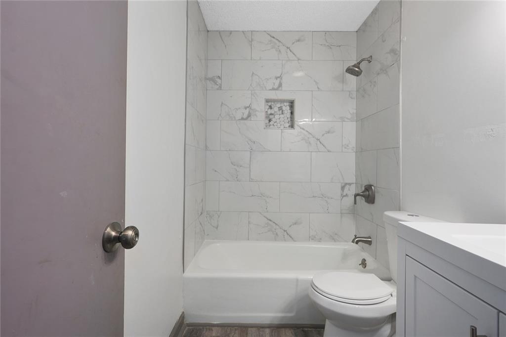 1610 N 59th Place Property Photo 13