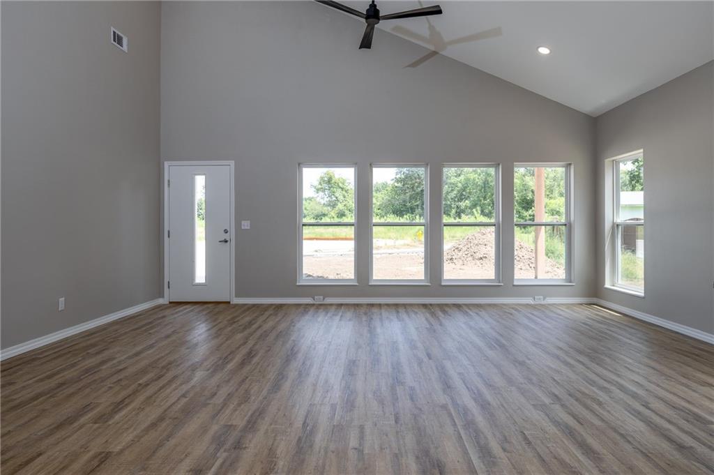 1501 Ashton Way Property Photo 4