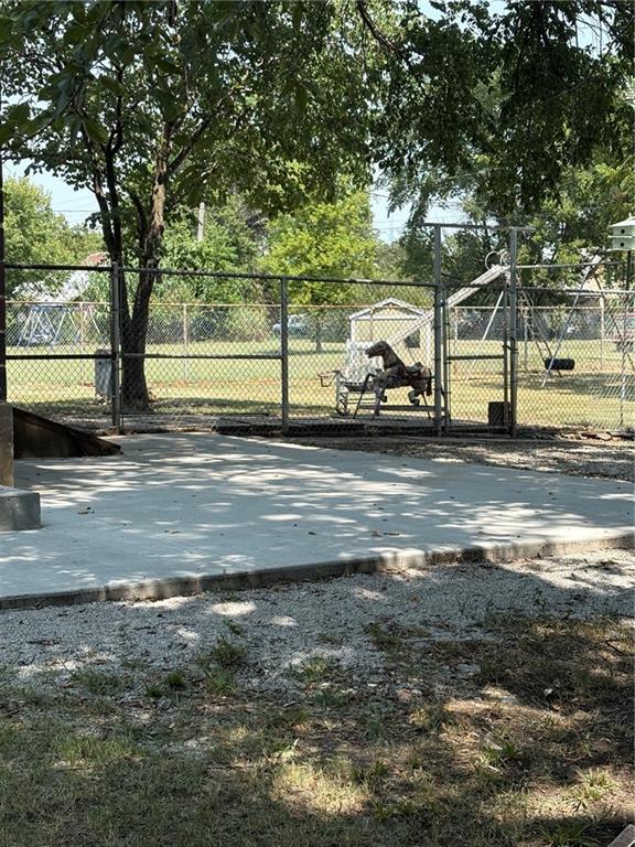 306 Maple Road Property Photo 13
