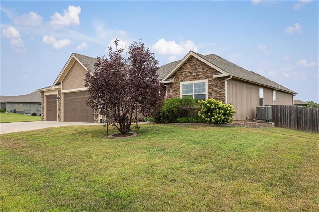 200 Rock Creek Terrace Property Photo 4