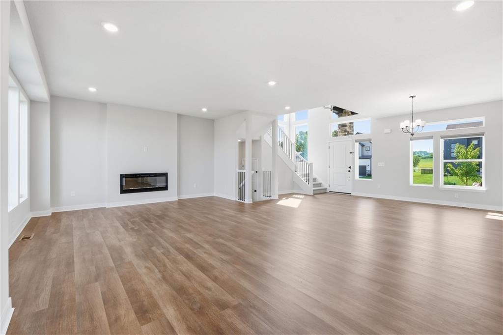 413 Woodview Drive Property Photo 10