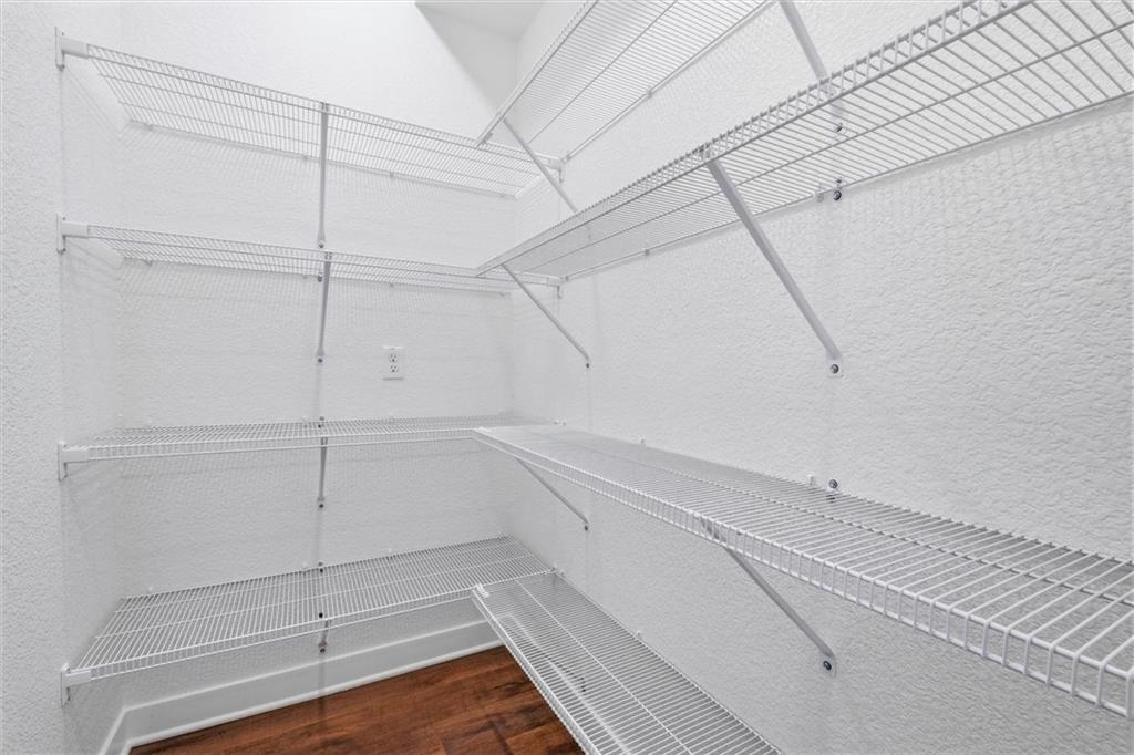 413 Woodview Drive Property Photo 17