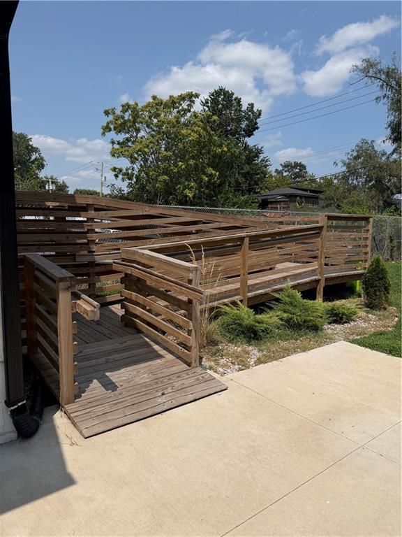 2009 Buchanan Street Property Photo 3