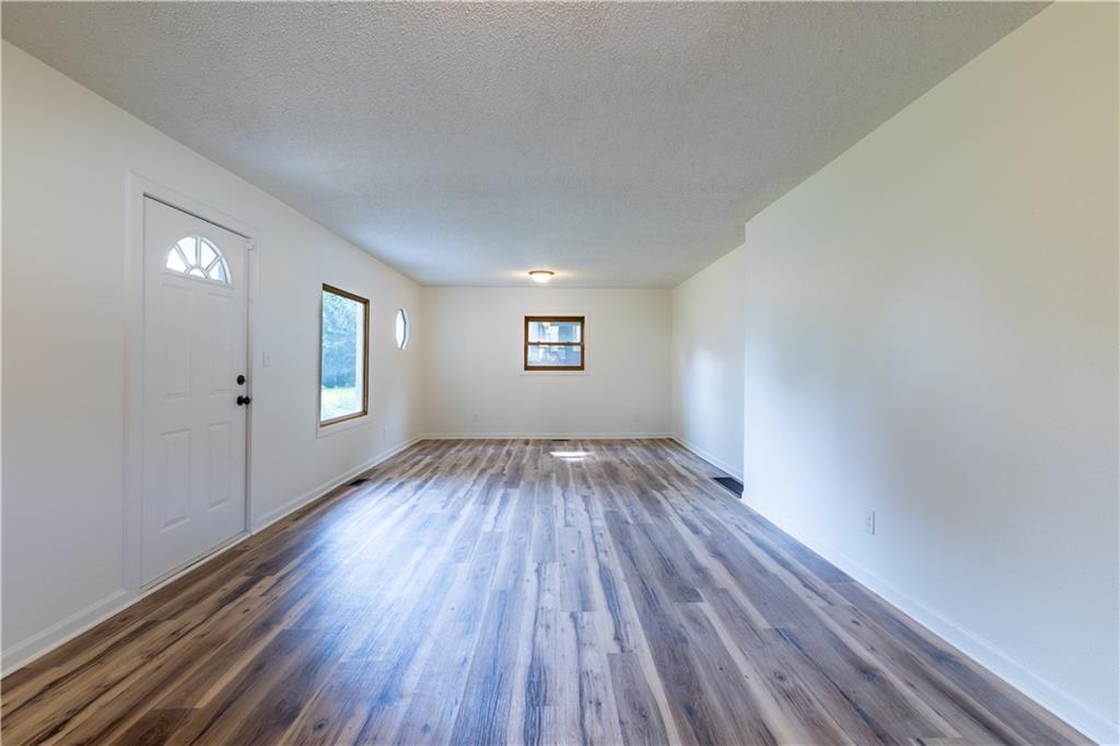 3023 Mitchell Avenue Property Photo 4
