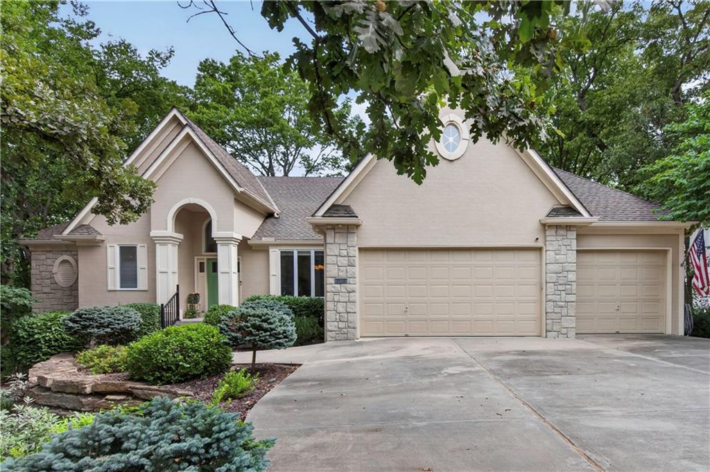 2228 Sw Waterfall Place Property Photo 1