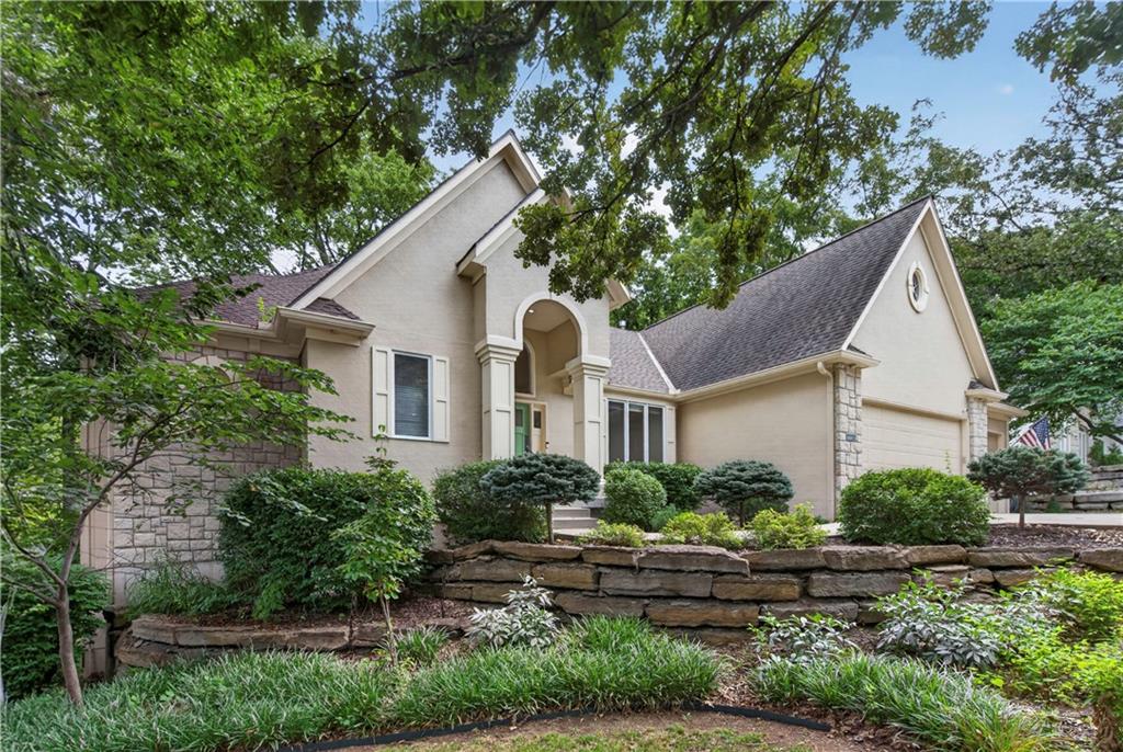 2228 Sw Waterfall Place Property Photo 3