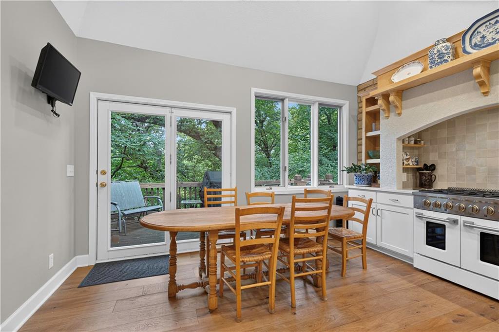 2228 Sw Waterfall Place Property Photo 15