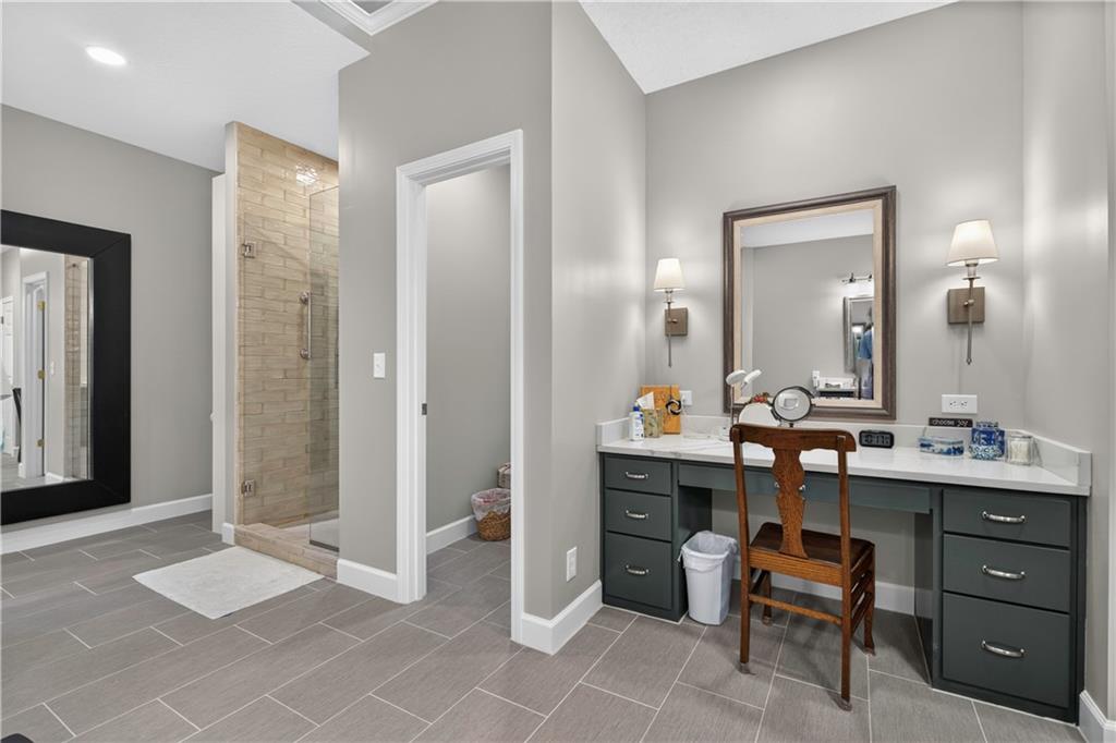 2228 Sw Waterfall Place Property Photo 26