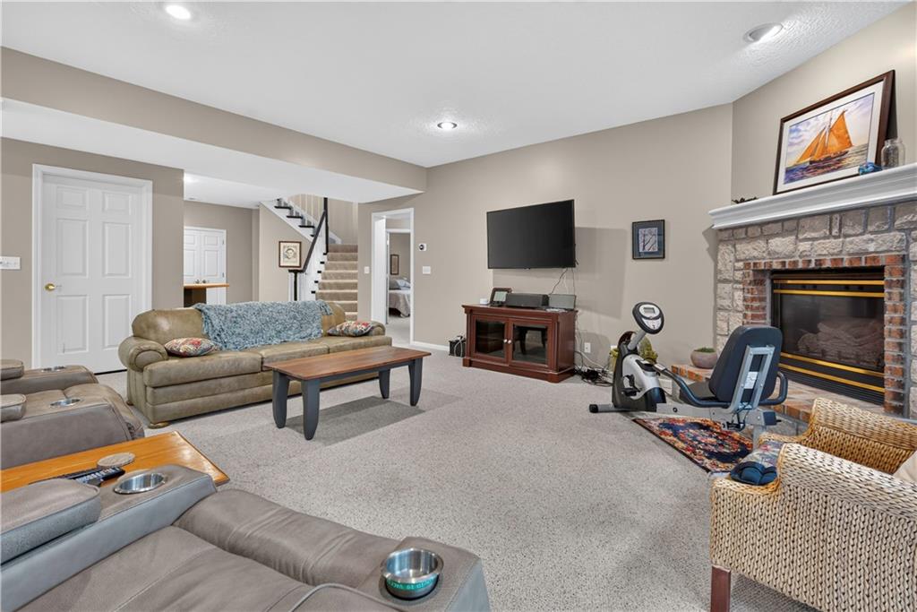2228 Sw Waterfall Place Property Photo 32