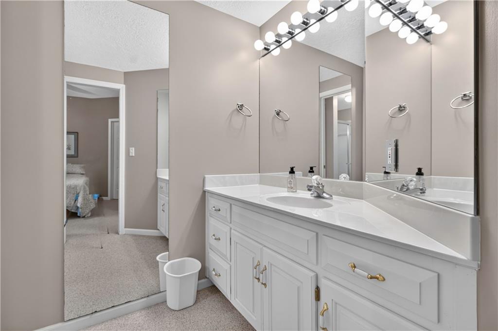2228 Sw Waterfall Place Property Photo 39