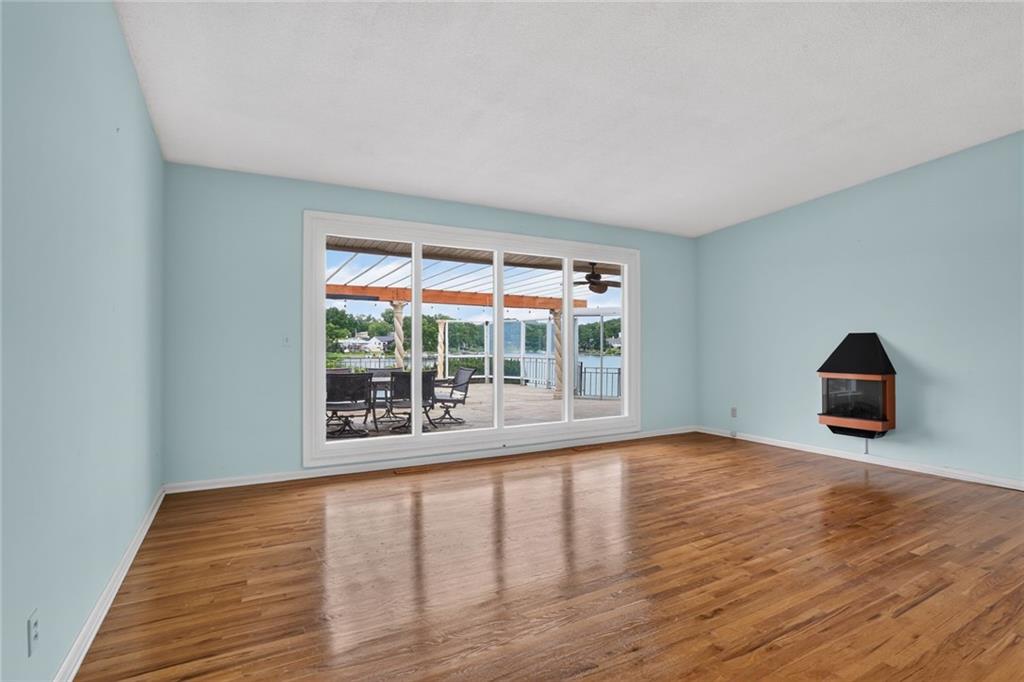 1109 Nw South Shore Drive Property Photo 10