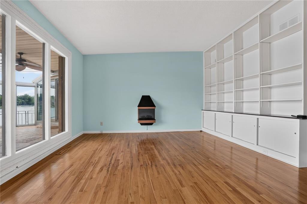 1109 Nw South Shore Drive Property Photo 11