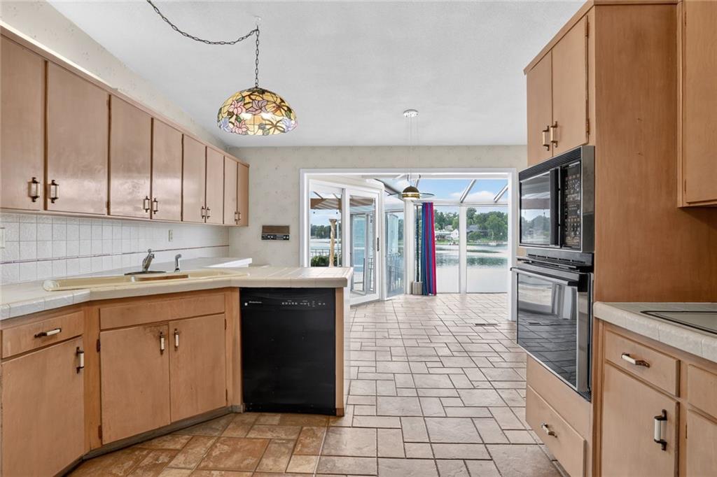 1109 Nw South Shore Drive Property Photo 18