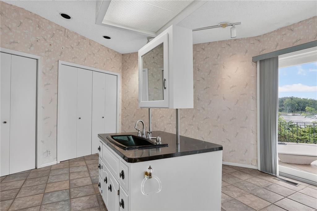 1109 Nw South Shore Drive Property Photo 27